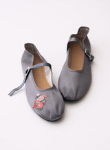 DAYLILYオリジナル刺繍ワッペン付き ストラップチャイナシューズ(Gray)