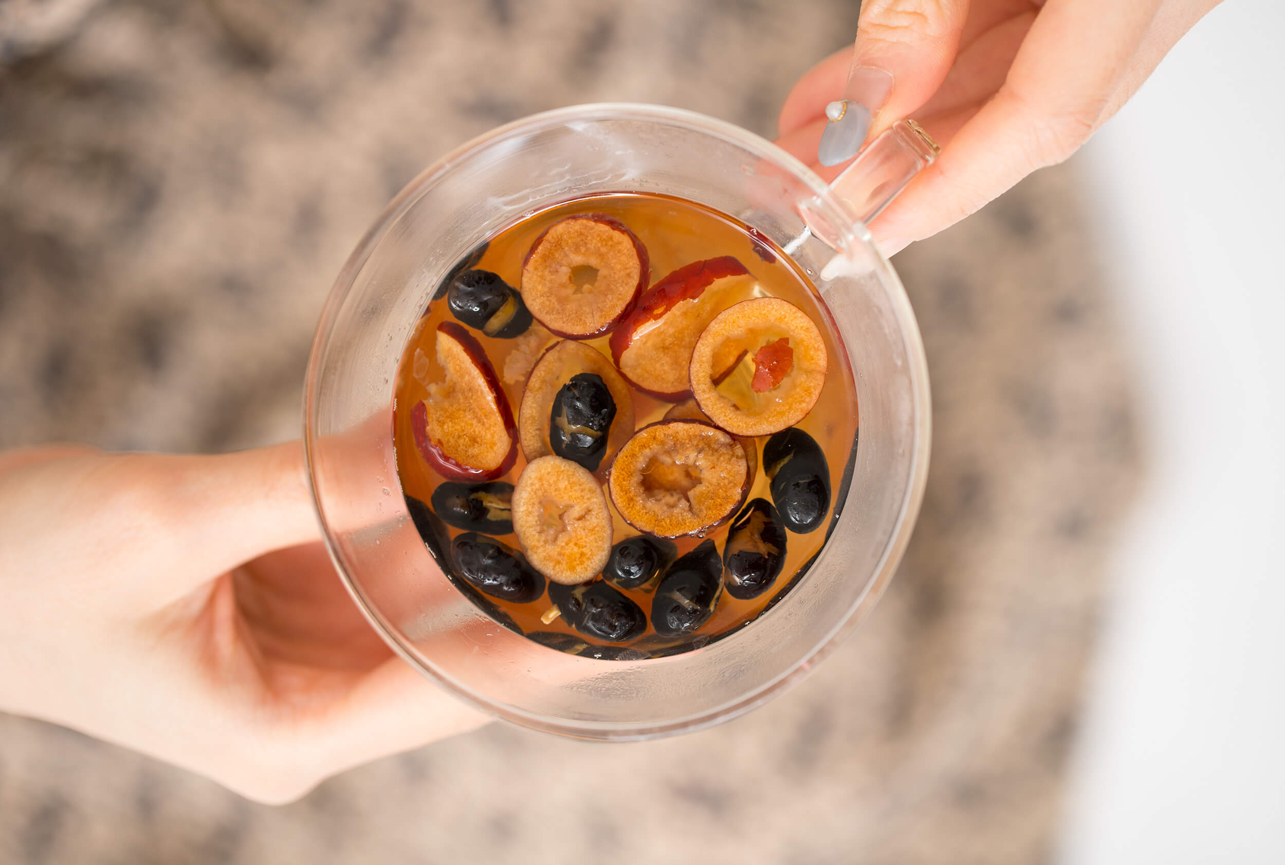 漢方薬剤師が女性のためにブレンドしたお茶 「EAT BEAU-TEA ~My favorite Things」 – DAYLILY