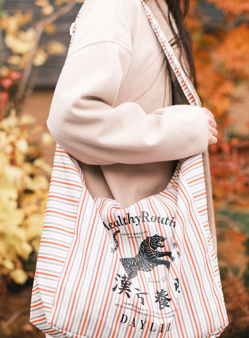 【約8,000円お得！】DAYLILY HAPPY BAG 2026 福袋限定バッグ＆オリジナルボトル＋13アイテム（送料無料）