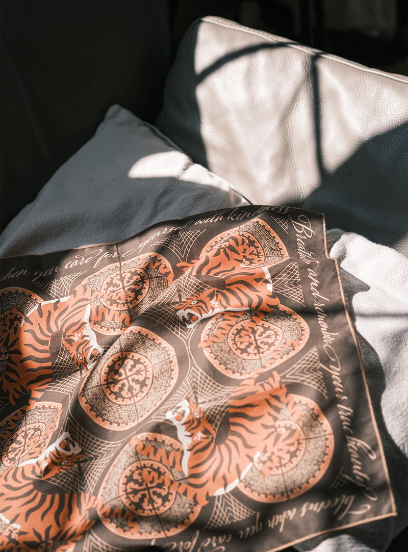 【DAYLILYオリジナル】台湾マジョリカタイルハンカチ